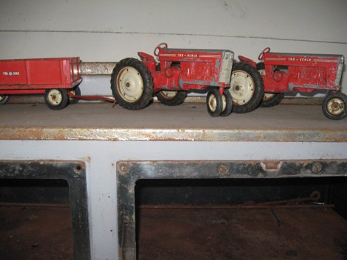 Property photo 175 - Major Antique & Collectibles Auction